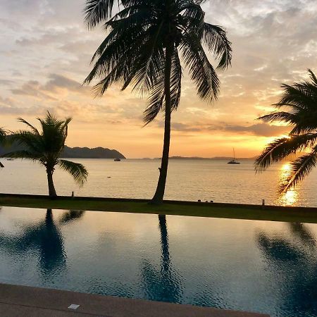 D-Lux 4 Bed Beachfront Apartment With Sea View Cape Panwa Exterior photo